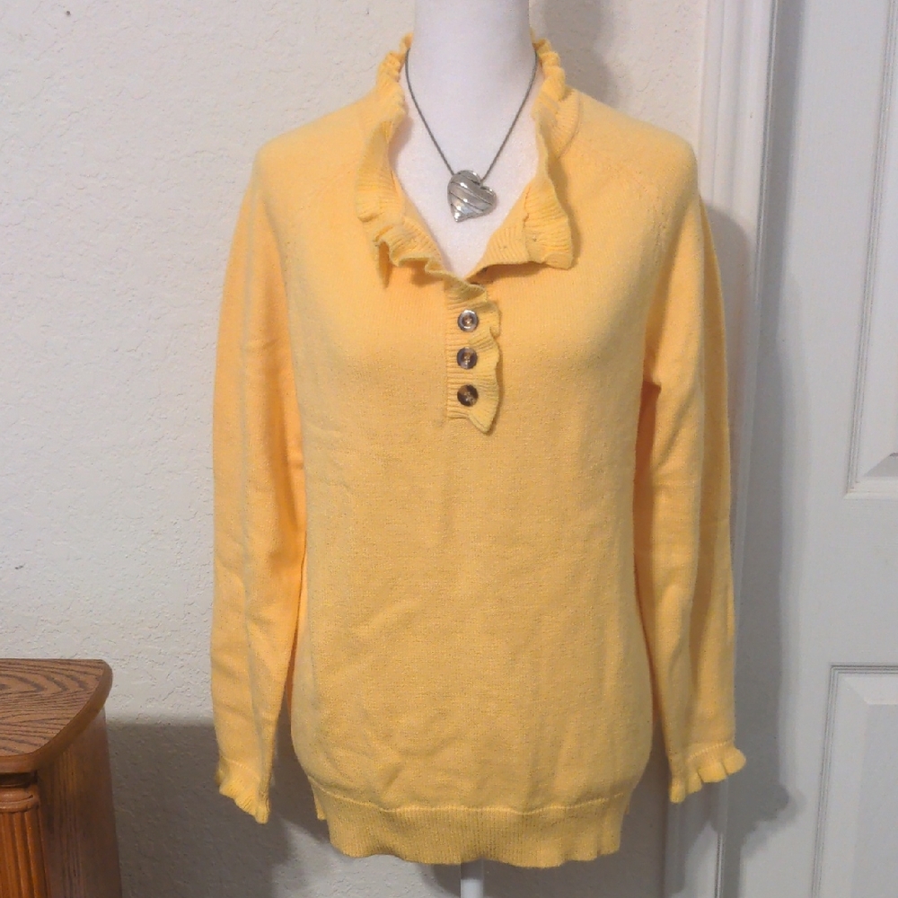 BTFBM Women's Golden Yellow Soft Ribbed Long Sleeve Sweater. Size S NWT